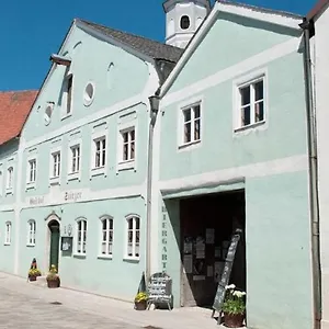  Hotel Historischer Gasthof Stirzer